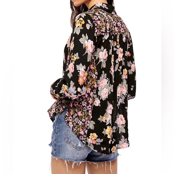 Free People Hold On To Me Floral Print Blouse in Black Combo - Picture 3 of 14